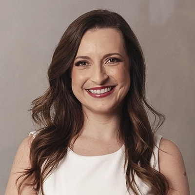 Júlia Farias Mertins Advogada Mertins e Motta